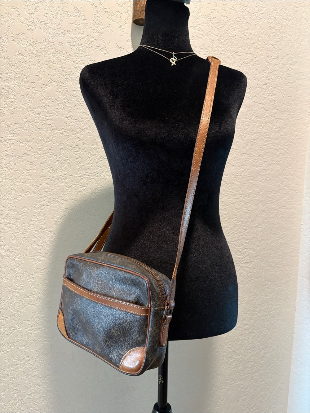 Louis Vuitton Trocadero 23 Brown
Monogram Crossbody Bag